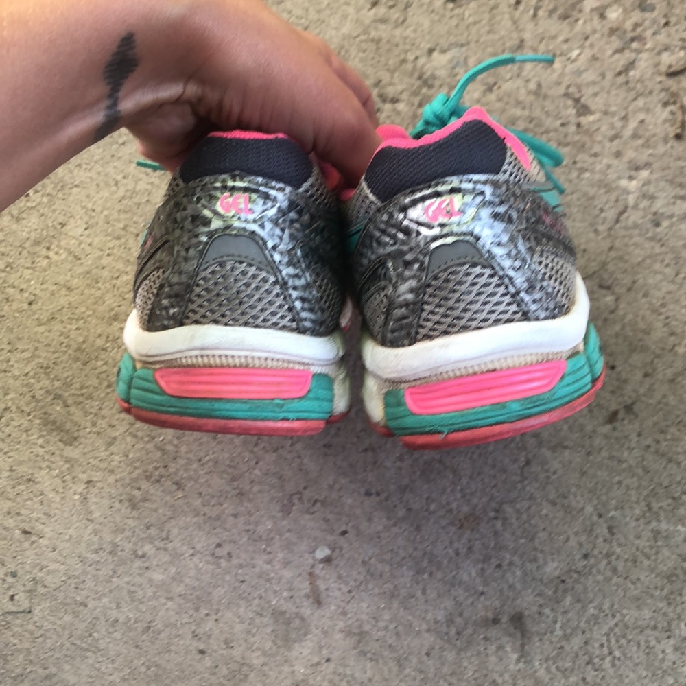 ASICS Running Shoes - Picture 4 of 7